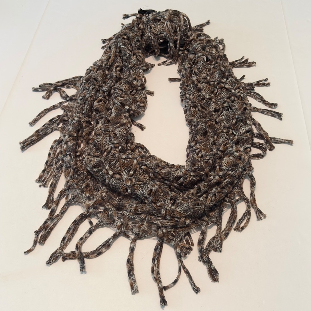 Steve Madden Infinity Scarf Marled‎ Brown Grey Chunky Knit Fringe Crochet NWT